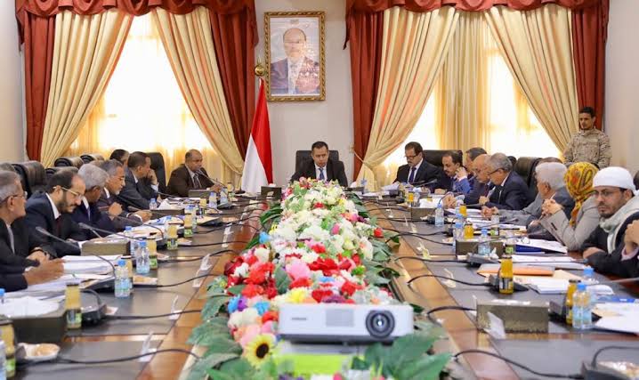 الحكومة اليمنية تعلن موقفها من مبادرة الرئيس السيسي لحل الأزمة في ليبيا 