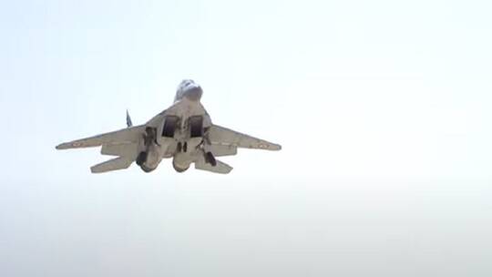 شاهد بالفيديو ..الجيش المصري يستعرض قواته الجوية ويكشف عن أقوى المقاتلات