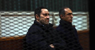 الحكم بالبراءة لعلاء وجمال نجلي مبارك في تهمة التلاعب بالبورصة