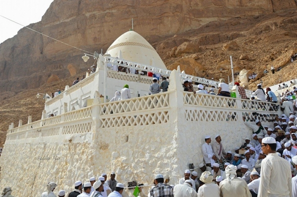  إلغاء زيارة قبر النبي هود في حضرموت احترازاً من تفشي كورونا