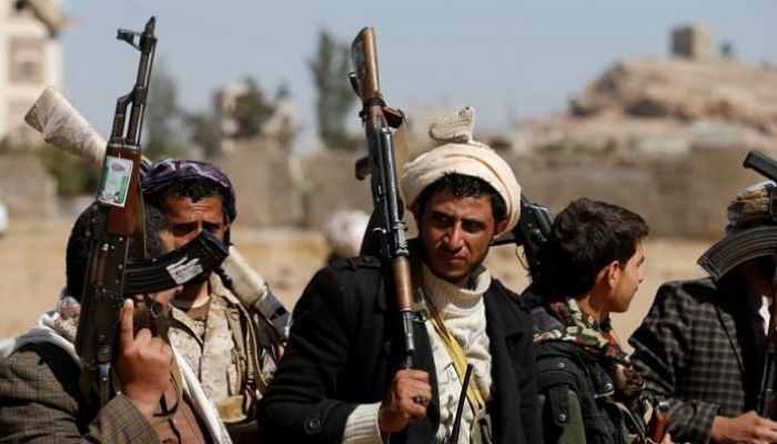الحوثيون يزعمون انشقاق 20 ضابطاً من قوات الجيش بمأرب