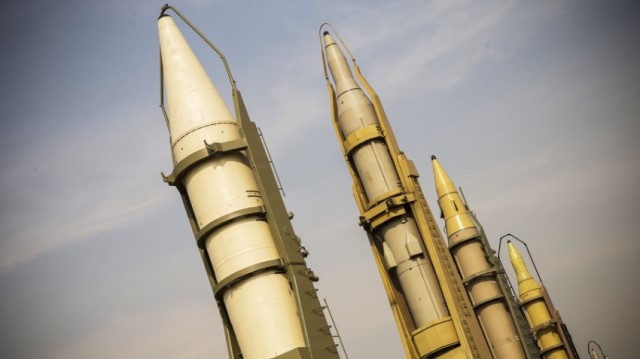 شاهد الصاروخ الباليستي الذي سقط اليوم في صنعاء وأرعب المواطنين