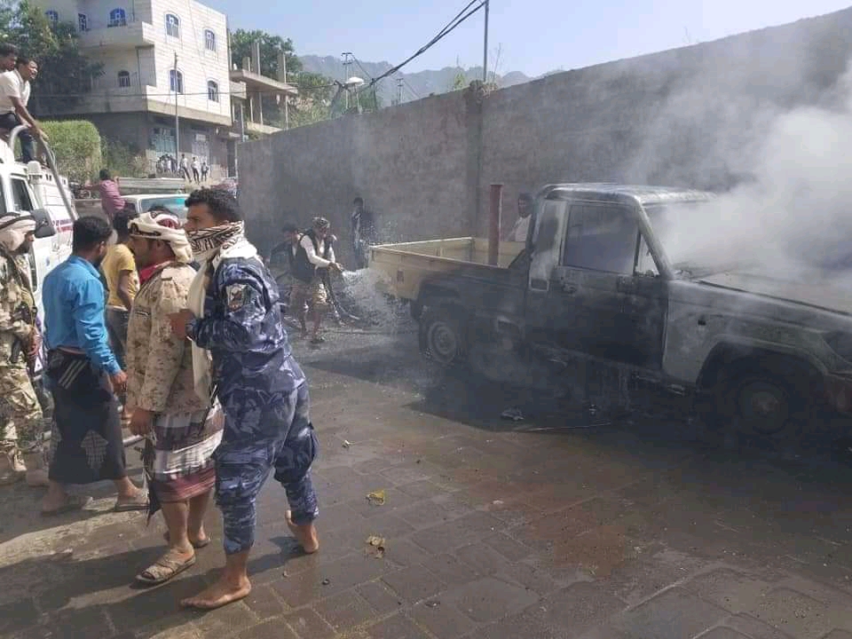 إصابة 7 أشخاص بينهم طفلان بإنفجار عبوة ناسفة في تعز