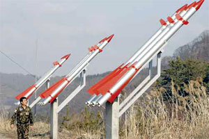 كوريا الشمالية تقترب من إطلاق الصاروخ «المثير للجدل»