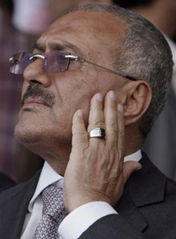 دبلوماسي غربي : الرئيس صالح جروحه خطيرة ولن يعود (لبلده) قريبا