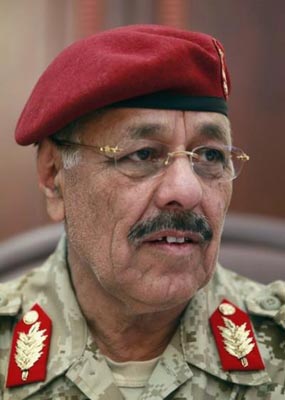مصادر يمنية: لا ضغوط غربية لإخراج اللواء الأحمر من البلاد