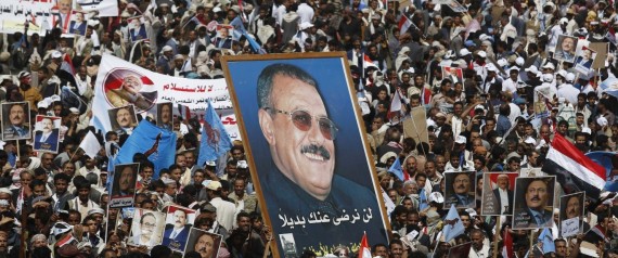 صحيفة أمريكية تكشف كيف تمكن علي عبد الله صالح من الصمود والعودة إلى الواجهة في اليمن