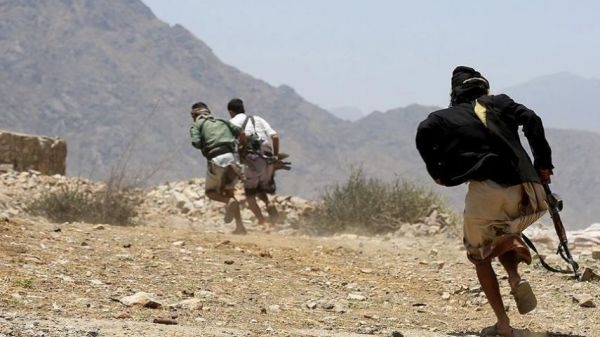 تعز..الجيش يعلن مقتل وإصابة عدد من الحوثيين في ريسان ويصد هجوما شرسا جنوب المحافظة (تفاصيل)