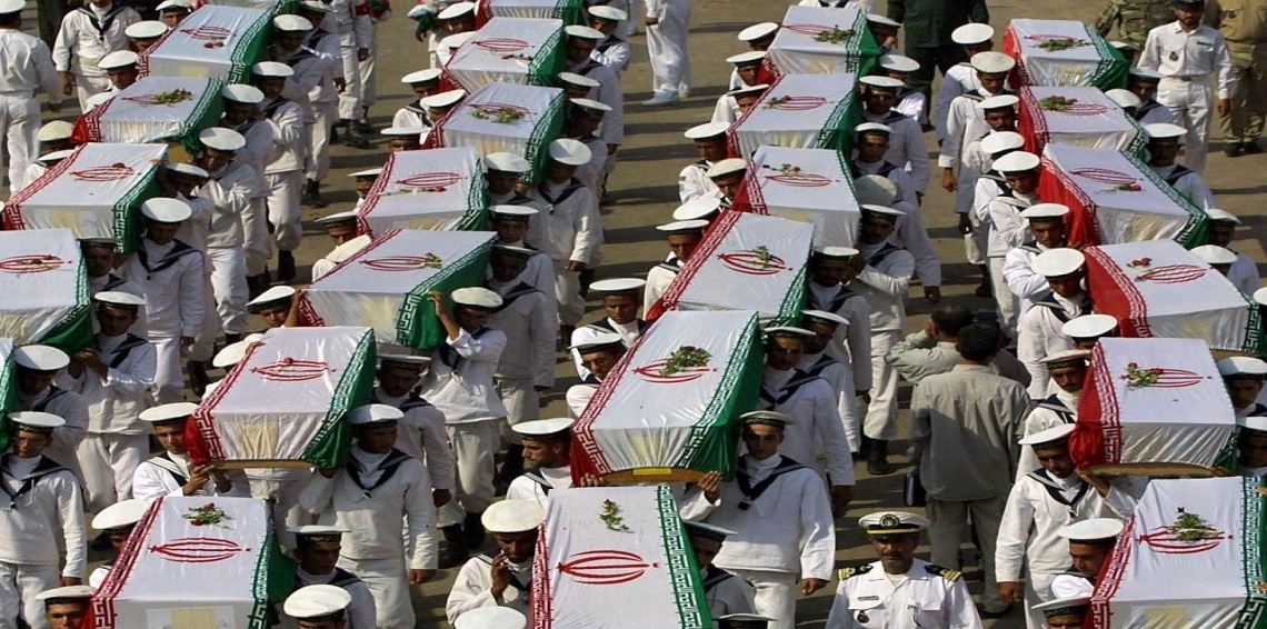 العراق يسلّم إيران رفات 48 جنديًا قتلوا خلال حرب الثمانينيات ابان حكم صدام حسين