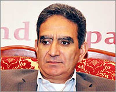 مصطفى سواق مدير عام لقناة الجزيرة ومسؤول التحرير