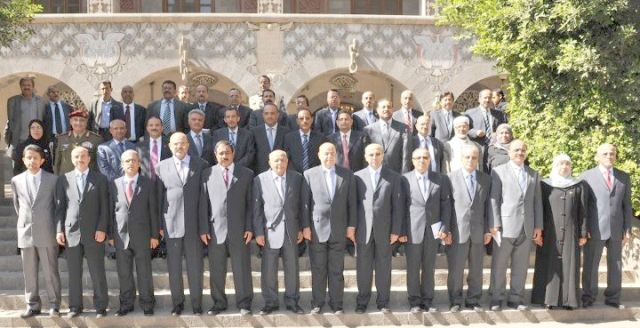 تغييرات وشيكة للوزراء «الفاشلين» في حكومة الوفاق
