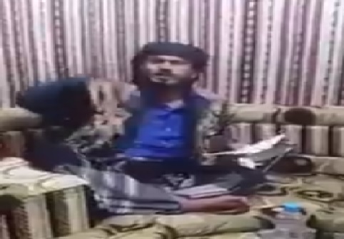 رجال اعمال يمنيين يعلنون عن مكافئة مالية لمن يقتل الشاعر الحوثي «الجرموزي»