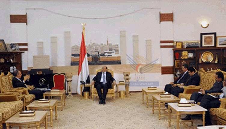 المبعوث الأممي يسلم الرئيس هادي وثيقة تفويضه من قبل كافة المكونات والأحزاب بشأن تشكيل الحكومة