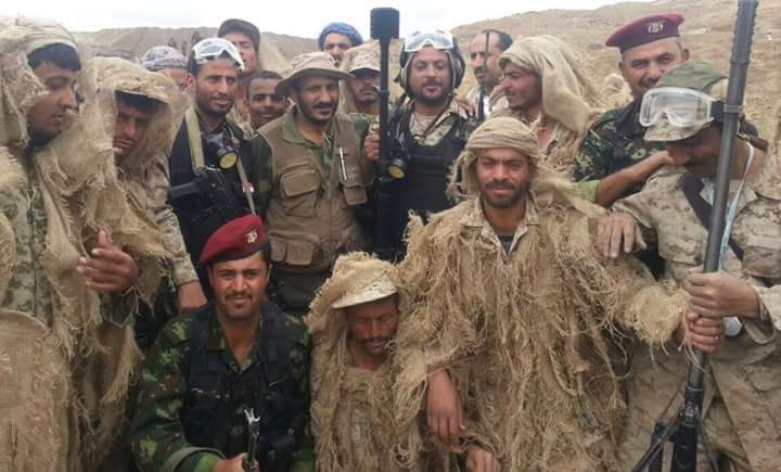 طارق محمد صالح بين مجندين من ابناء القبائل وقوات الحرس الجمهوري 
