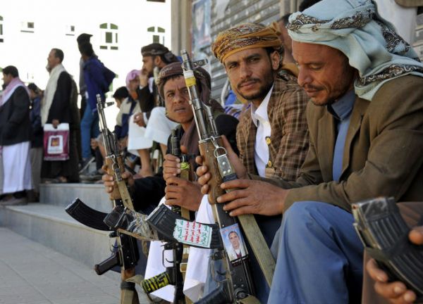 صنعاء: مليشيا الحوثي تداهم المنازل في نهم وتختطف سبعة مواطنين بينهم طفل