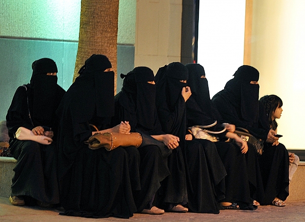 1000 امرأة خلعن أزواجهن العام الماضي في السعودية