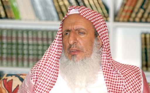 «مفتي السعودية» يوضح حكم إخراج زكاة الفطر نقوداً