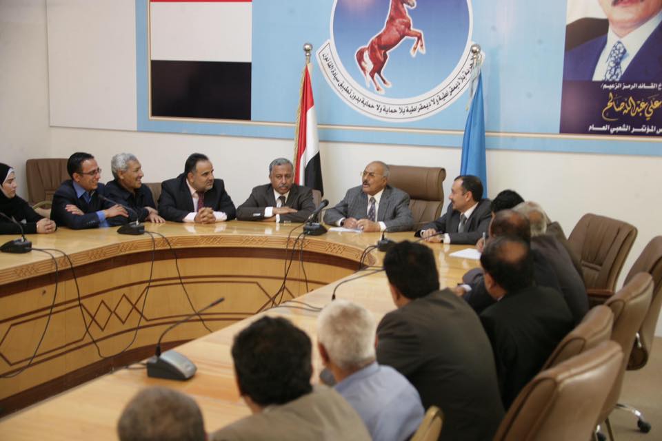 الرئيس السابق يستنفر شباب المؤتمر الشعبي العام لمواجهة تغول الحوثيين في الحزب (تفاصيل)