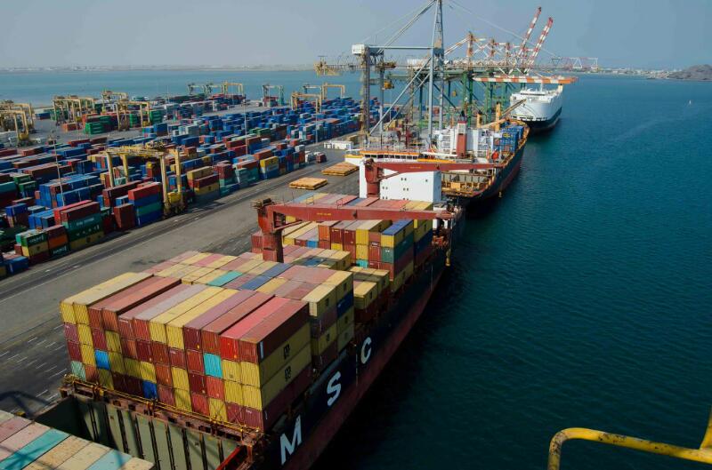 ارتفاع مستوى تداول الحاويات بميناء عدن خلال إبريل الماضي