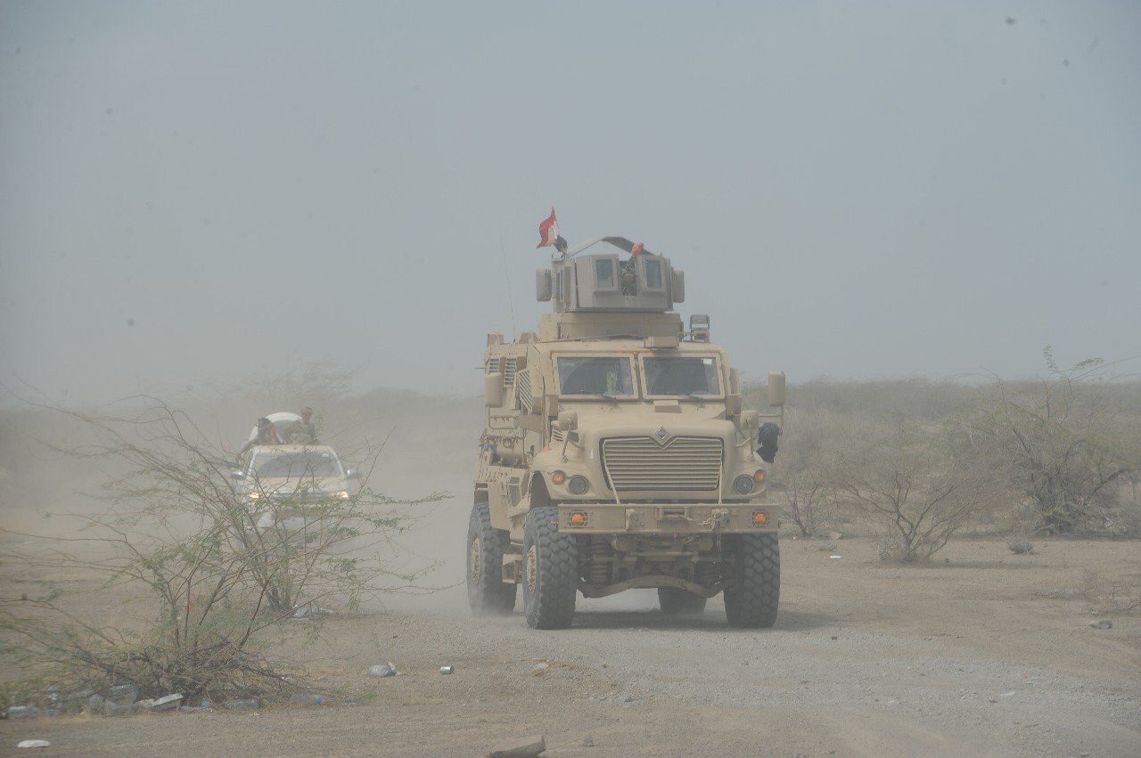 عربة عسكرية اماراتية تابعة لقوات العميد طارق محمد صالح