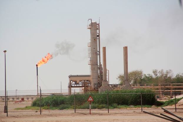الحكومة تعتزم استئناف تشغيل وتصدير النفط والغاز المسال من قطاع ص