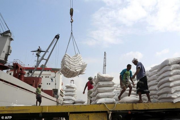 اللجنة الاقتصادية تكشف حجم إيرادات الموانئ اليمنية خلال خمسة أشهر 