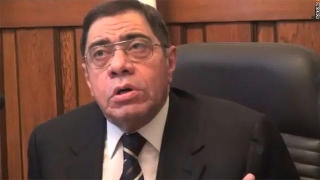 النائب العام المصري يتخلى عن منصبه.. وتعليق عمل مجلس الشورى إحتجاجاً على \