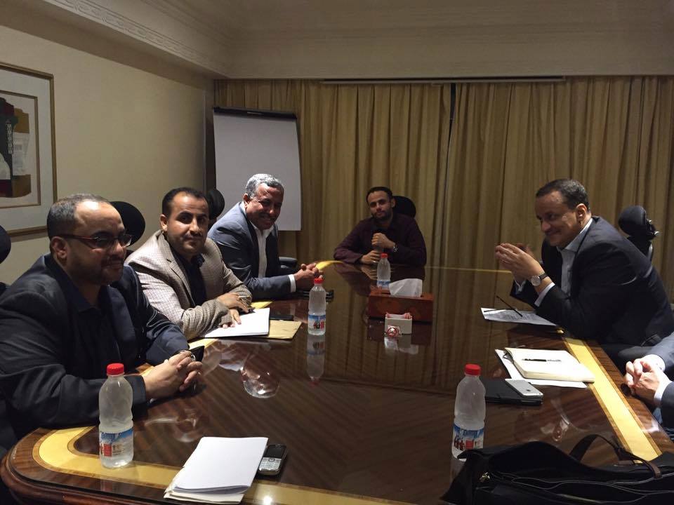 وكالة: ولد الشيخ يلتقي وفد الحوثيين وصالح التفاوضي في مسقط يوم غد الخميس