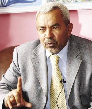 مستشار الرئيس اليمني  سلطان العتواني