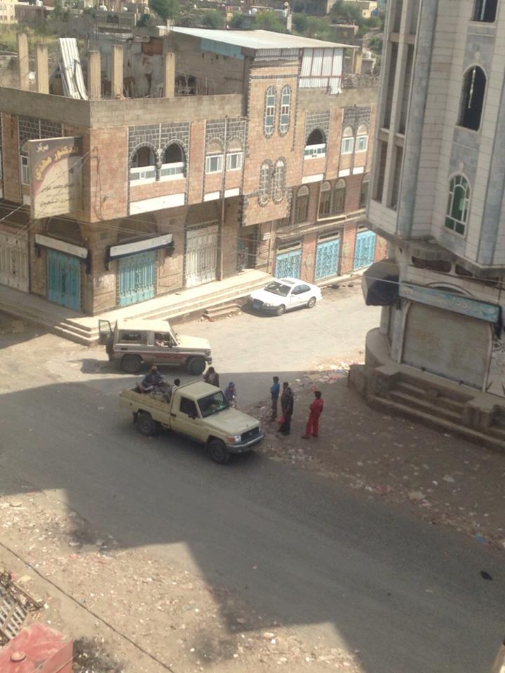 ميليشيات الحوثي في شوارع مديرية العدين