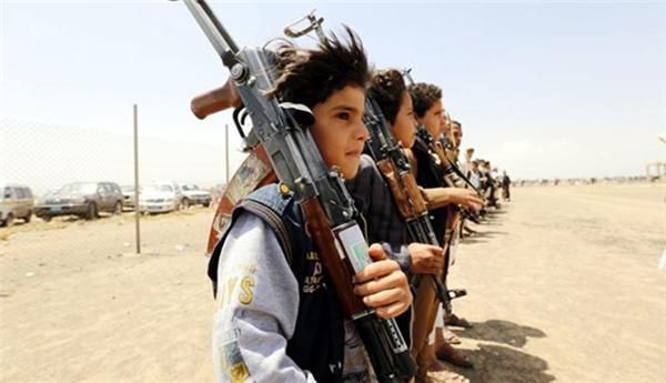 ميليشيا الحوثي تنقل أطفال من صنعاء إلى جبهة نهم 