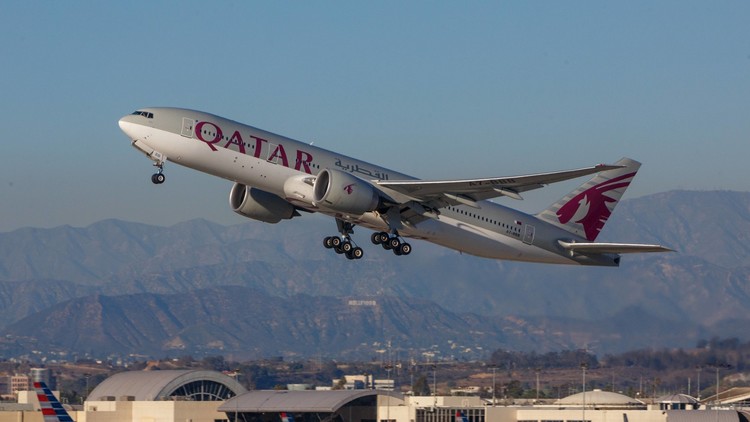 السلطات الامريكية تعفي «طيران قطر» من حظر حمل الإلكترونيات على الطائرات