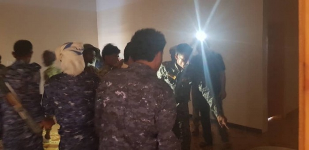 قوات الامن تتمكن من انقاذ منزل طبيب في المستشفى السعودي بسقطرى