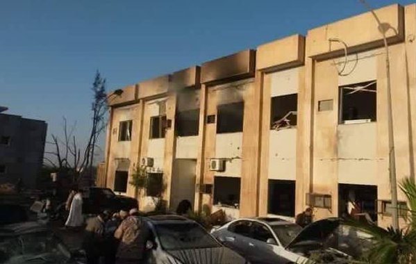 نحو 70 قتيلا ومئات الجرحى بـ انفجار سيارة مفخخة في مركز تدريب للشرطة شمال غرب ليبيا