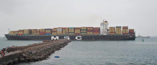 محطة الحاويات بميناء عدن تستقبل سفينة MSC الأكبر على الإطلاق
