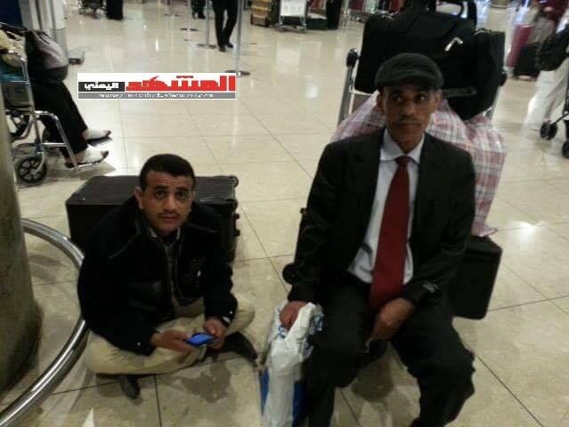 مسافرون يمنيون يفترشون مطار الملكة علياء بعد إلغاء اليمنية رحلتهم