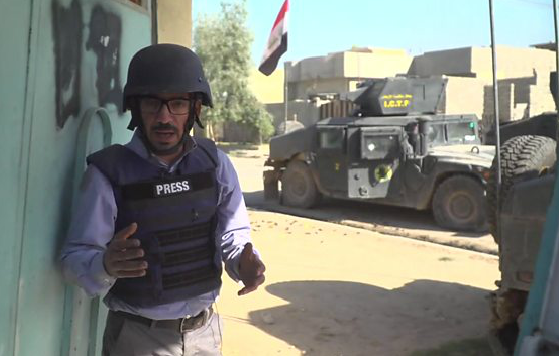 شاهد كيف نجا فريق «بي بي سي عربي» بأعجوبة من تفجير انتحاري بالموصل (فيديو)
