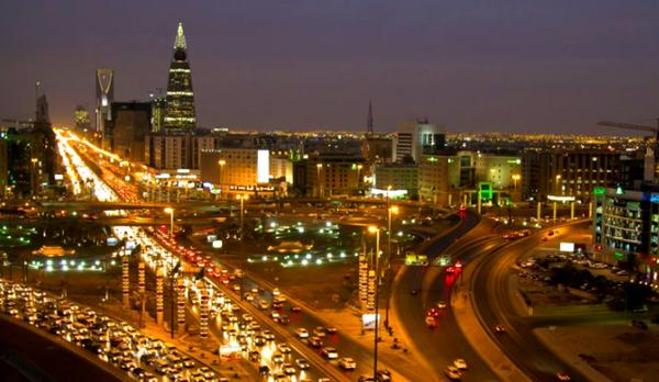 وزارة التجارة السعودية: إغلاق المحال الساعة الـ 9 مساء