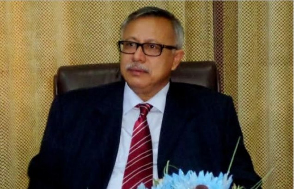 مدير مكتب الجزيرة: الحوثيون يخططون لتصفية «بن حبتور» بطريقة عنيفة