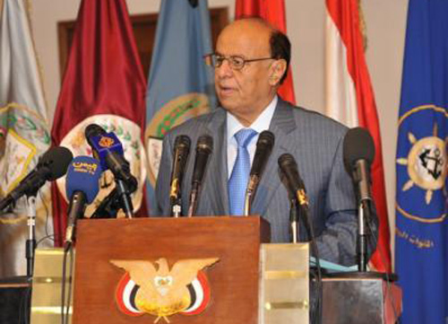مصدر: الرئيس هادي يأمر باعتقال 48 قائداً عسكرياً وأمنياً بعد تواطئهم مع جماعة الحوثي المسلحة
