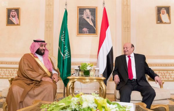 الرئيس هادي يستقبل ولي العهد السعودي بعد تداول أخبار وضعه تحت «الإقامة الجبرية»