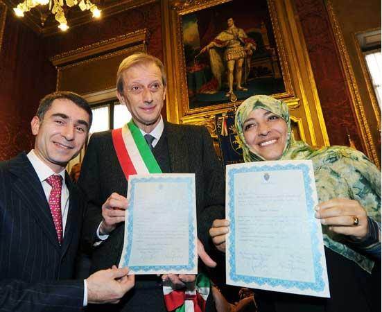 مدينة تورينو الإيطالية تمنح توكل كرمان الجنسية الفخرية