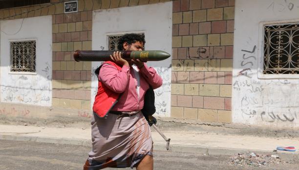 أسواق إلكترونية لبيع السلاح في اليمن