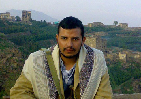 اللواء القاسمي ينقل نجل عبدالملك الحوثي من صعدة إلى صنعاء للسفر إلى إيران‎