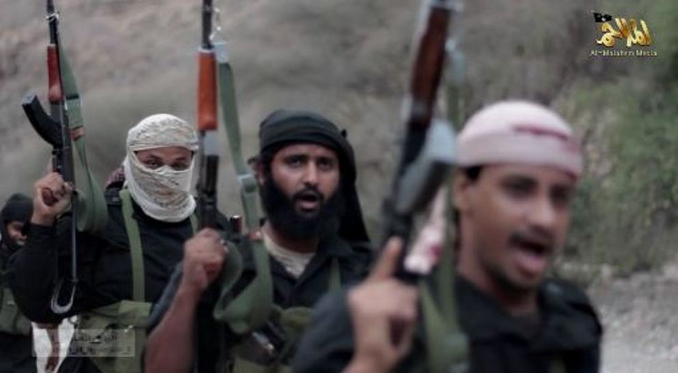 وكالة رويترز في معقل القاعدة بالمحفد جنوب اليمن