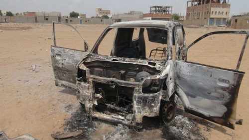صورة سيارة توزيع أخبار اليوم بعد احراقها
