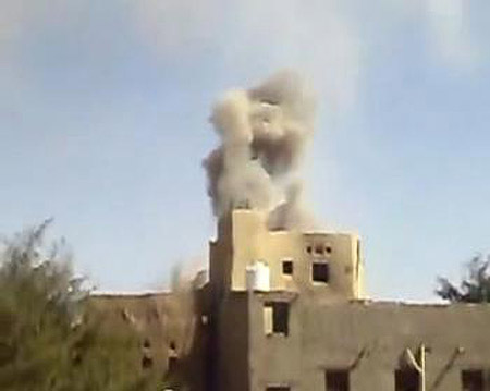 دماج : سقوط جريحين بقصف لمليشيات الحوثي والحصار يدخل يومه الـ 77