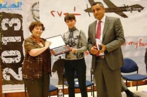 جائزة الكرامة تمنح للصحفي اليمني عبد الإله حيدر