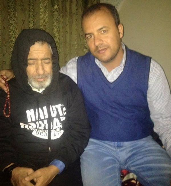 مذيع يمني شهير يصاب بالعمى وسط تجاهل تام لرصيده الإعلامي