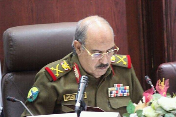 الانقلابيون في صنعاء يصدرون قرارات بإقالة ابوعلي الحاكم وتعيين قيادات جديدة في المناطق العسكرية
